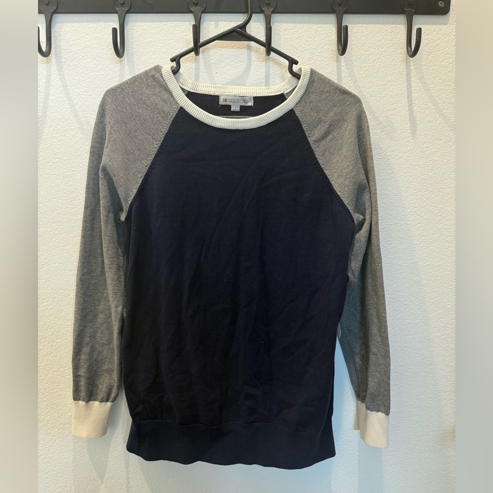 DE Collection Color Block Sweater - Size L